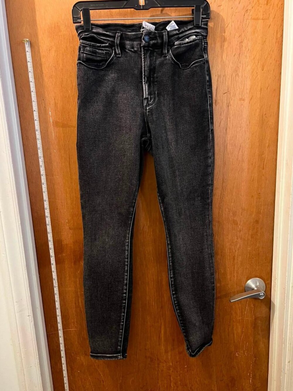 🐻Size 6 - Good American - Black Jeans w/Hip Cut-Outs - W27"/L28"